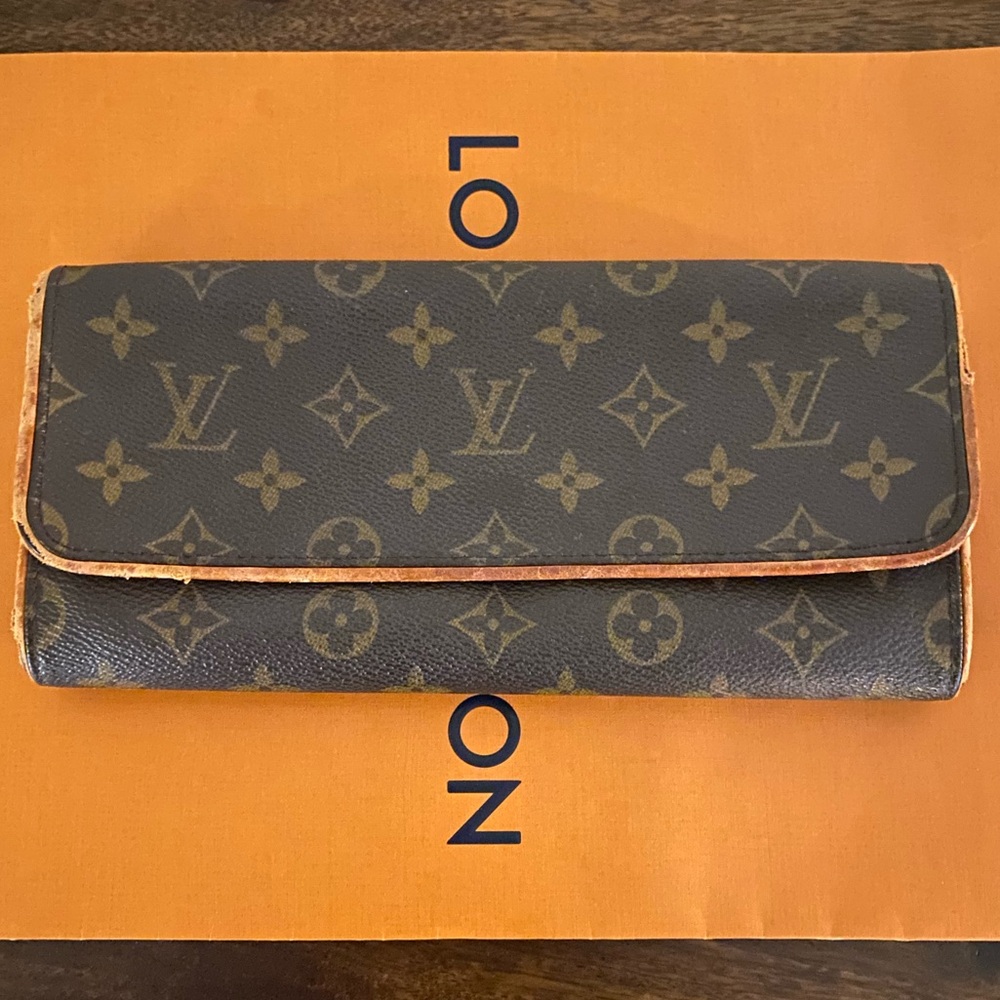Louis Vuitton Twin Pouchette